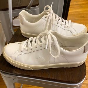Veja Esplar Sneakers in White, sz 41